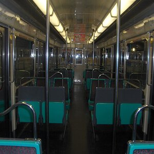 Pariisin metrojuna sisältä