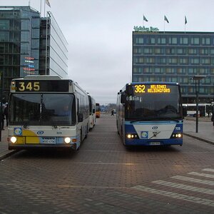 Helsingin Bussiliikenne 9415 ja 725