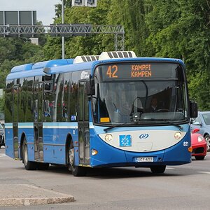 Helsingin Bussiliikenne 821