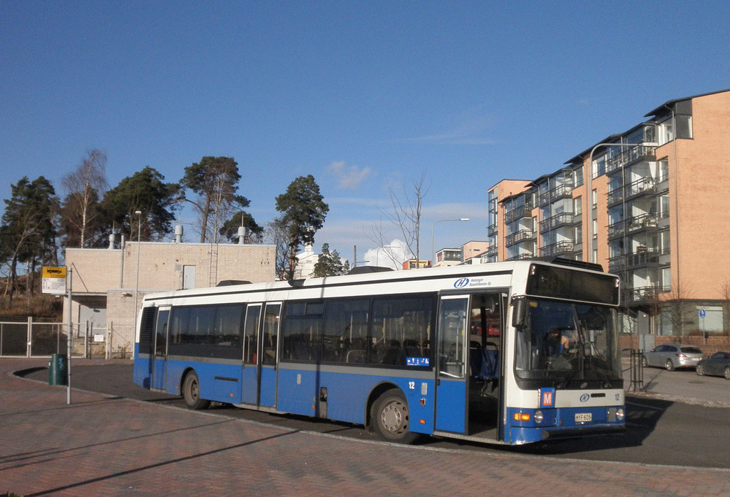 Helsingin Bussiliikenne 12