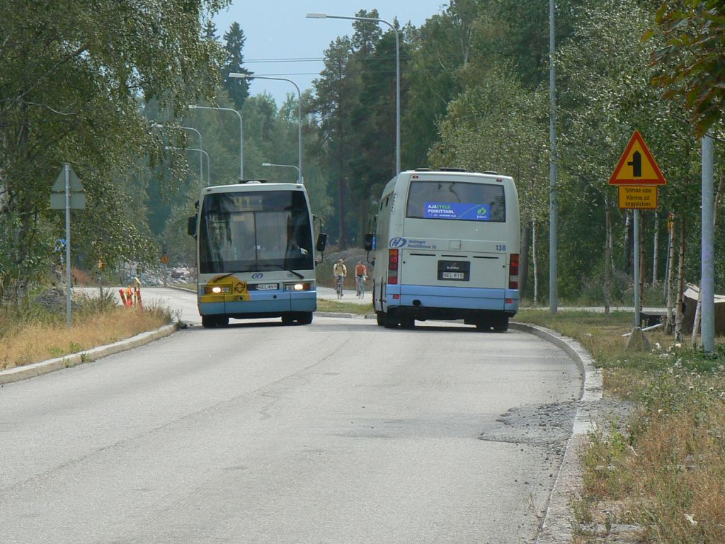 Helsingin Bussiliikenne 136 ja 138