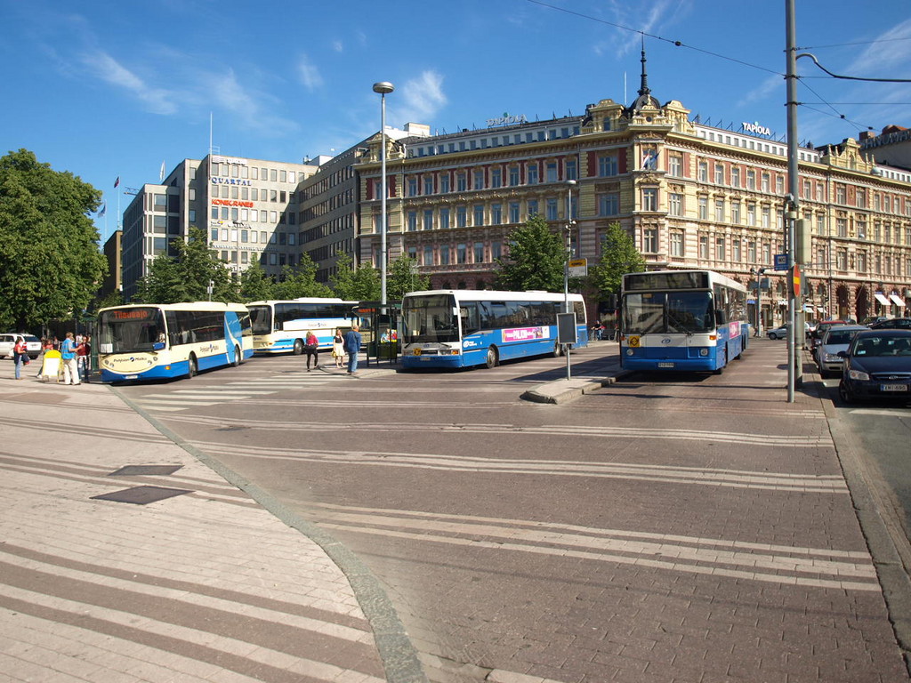 Helsingin Bussiliikenne 2 ja 4