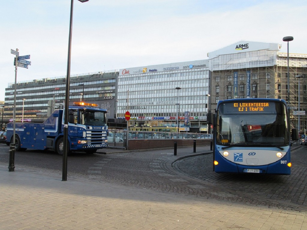 Helsingin Bussiliikenne 470 ja Helsingin Bussiliikenne 907