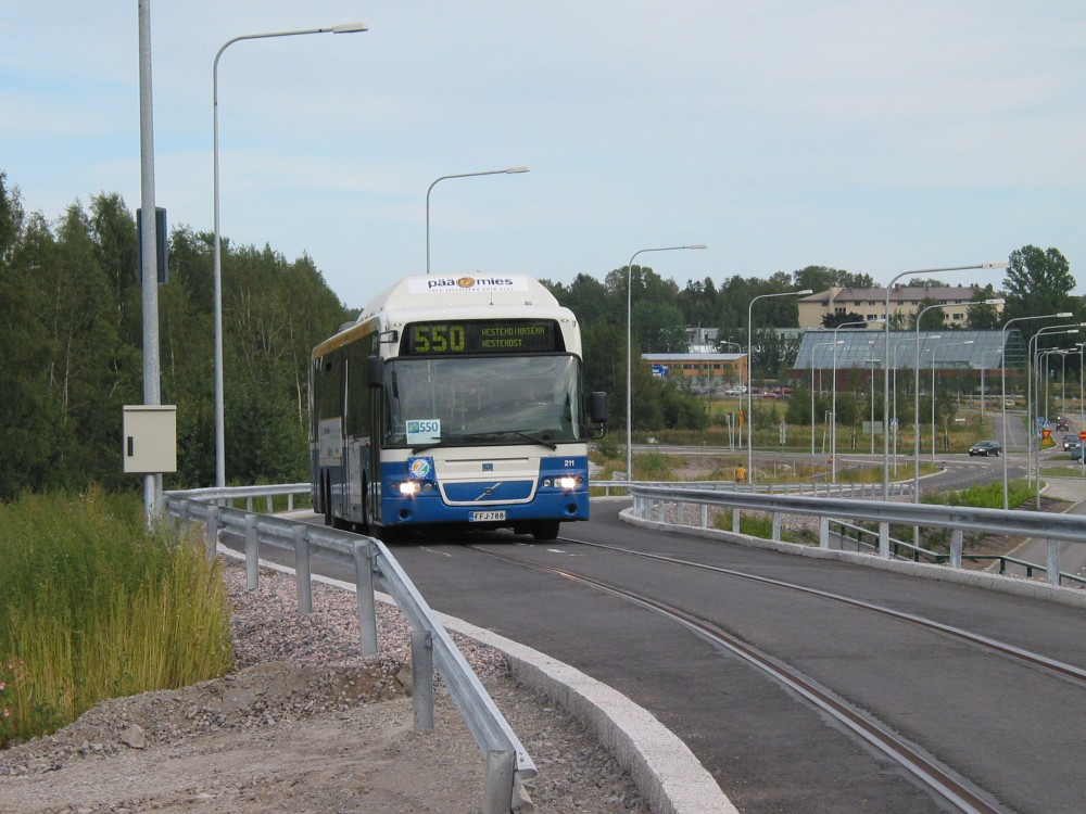 HKL-Bussiliikenne 211