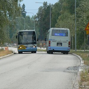 Helsingin Bussiliikenne 136 ja 138