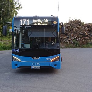 Pohjolan Liikenne 1025