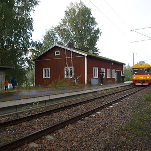 Hillosensalmen asema