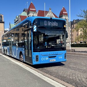 Pohjolan Liikenne 1210