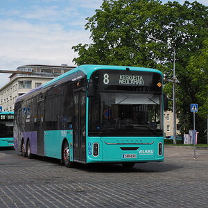 Pohjolan Liikenne 1157 ja Pohjolan Liikenne 1162