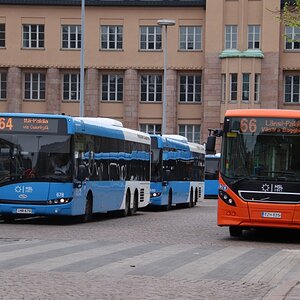 Pohjolan Liikenne 678 & 662