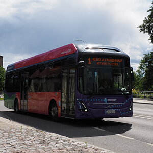Länsilinjat 300