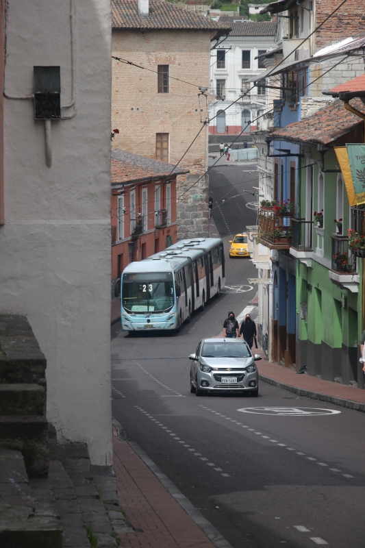 Compañía Trolebús Quito V23