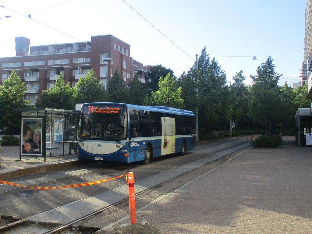 Helsingin Bussiliikenne 1021