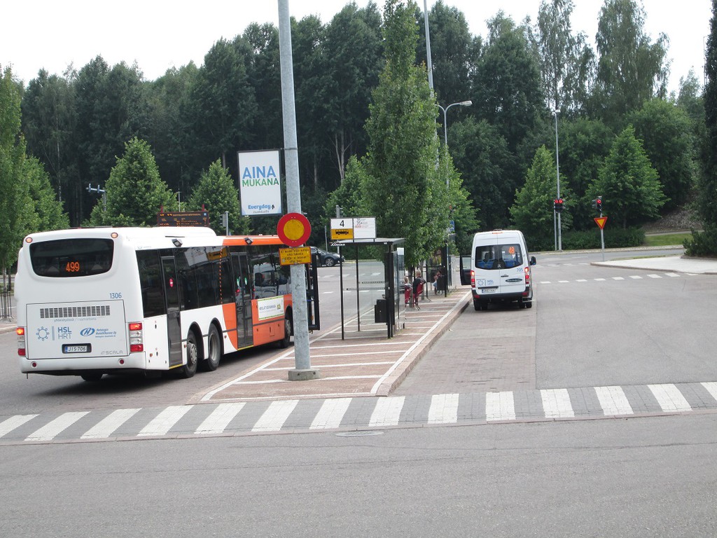 Helsingin Bussiliikenne 1306