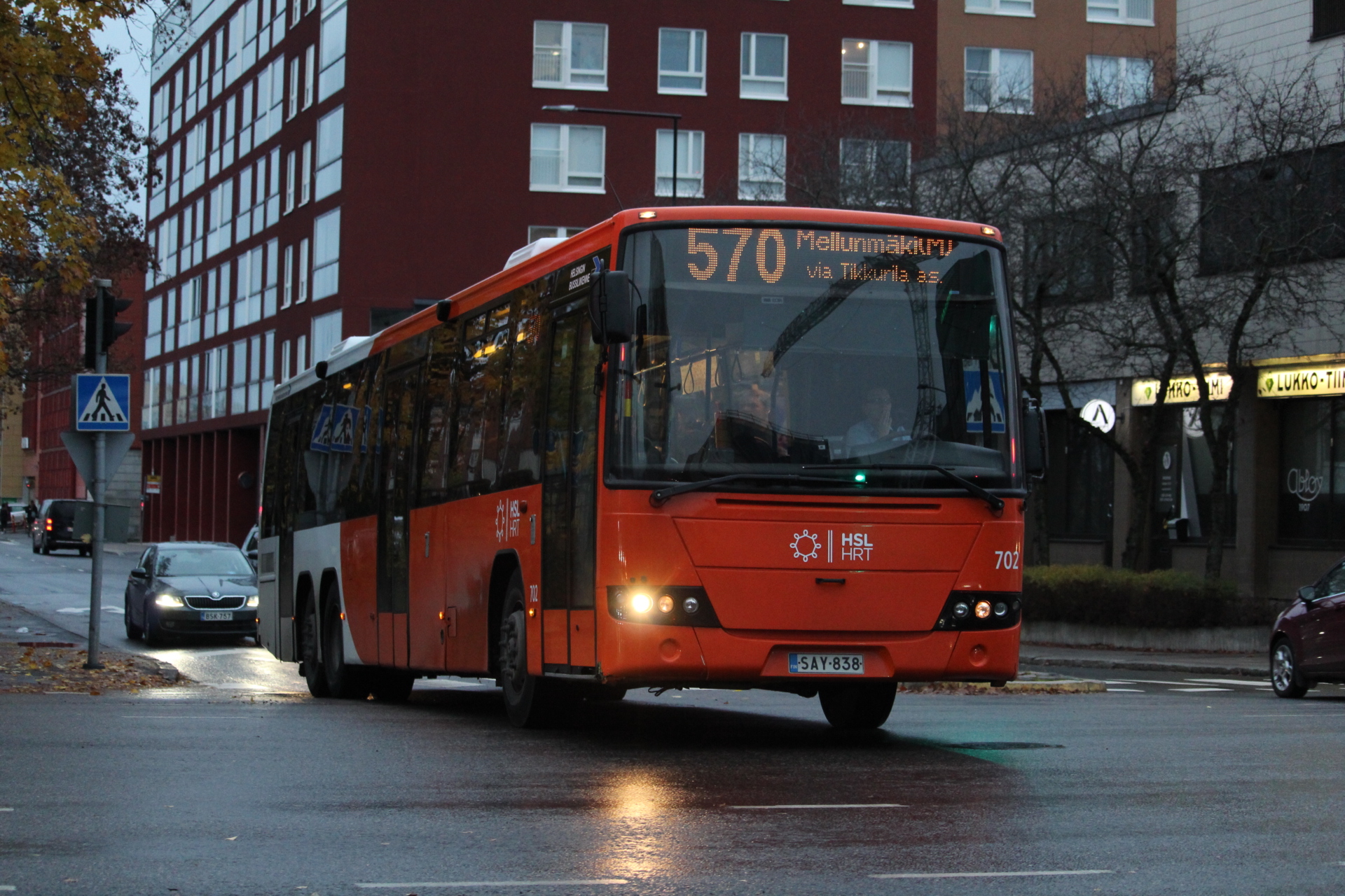 Helsingin Bussiliikenne 702