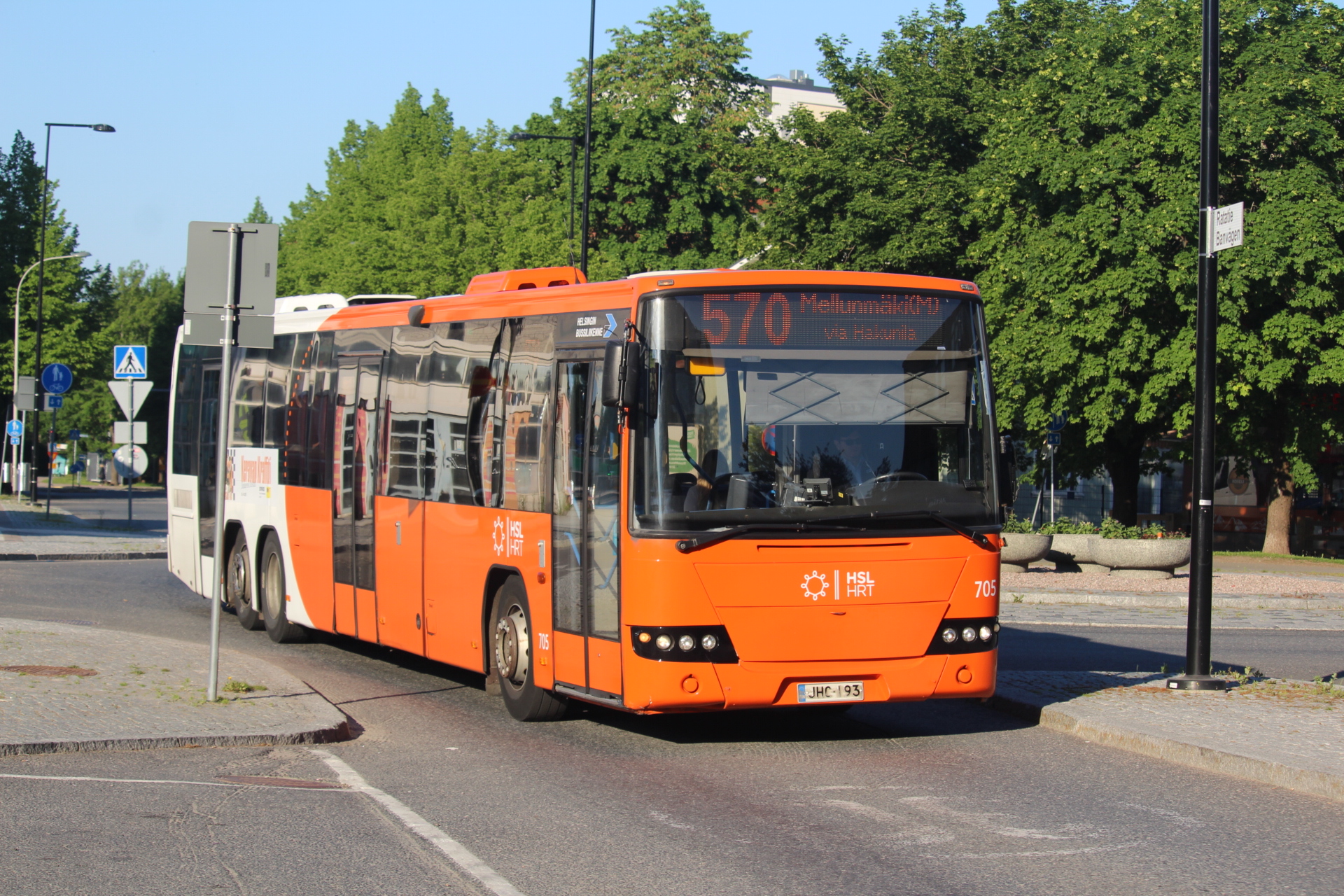 Helsingin Bussiliikenne 705