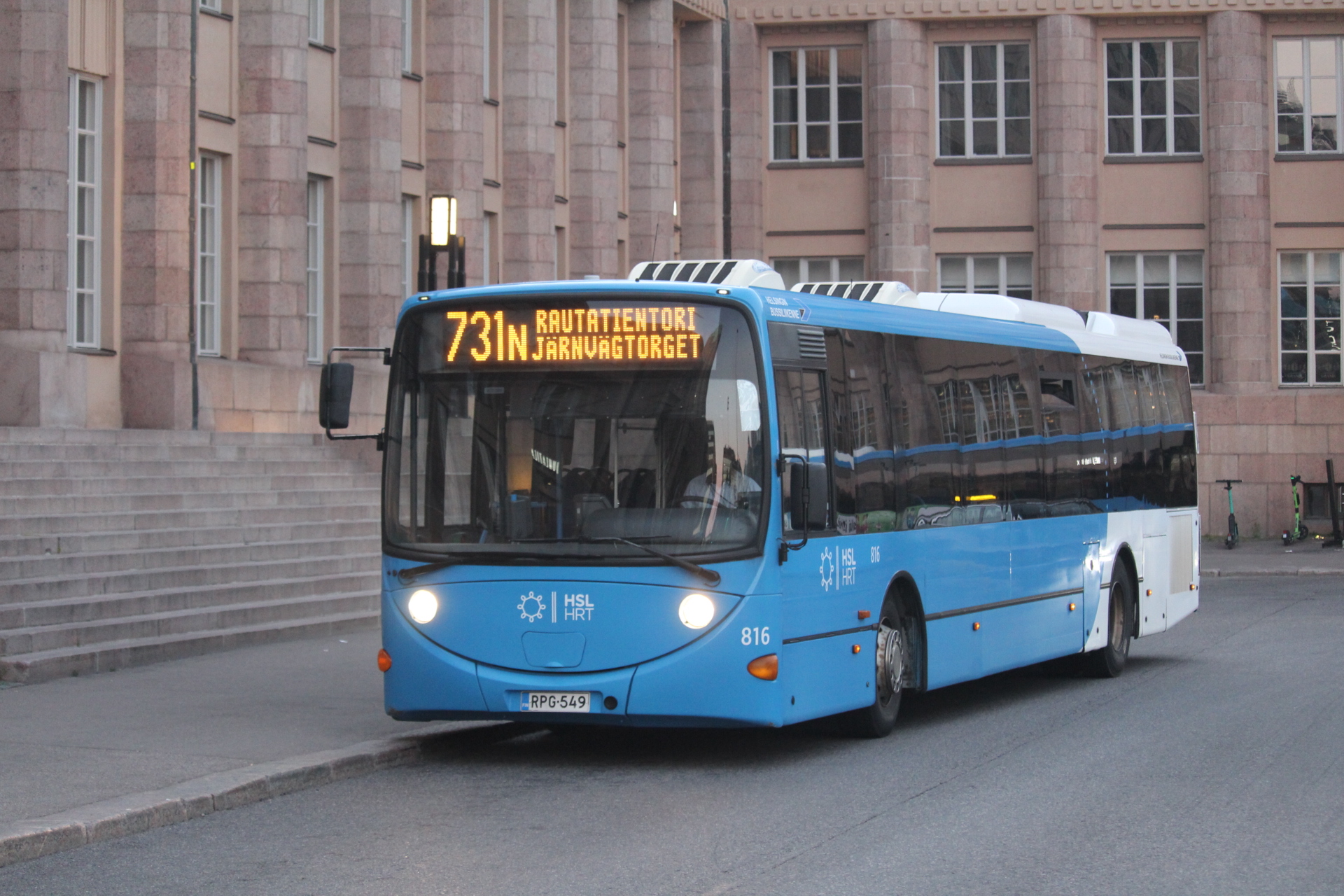 Helsingin Bussiliikenne 816