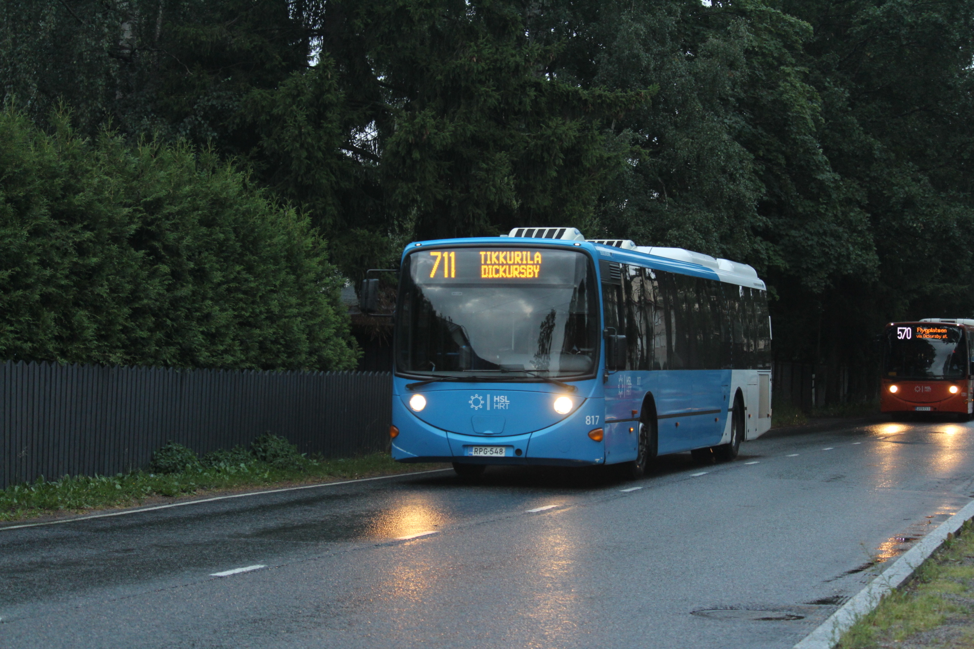 Helsingin Bussiliikenne 817