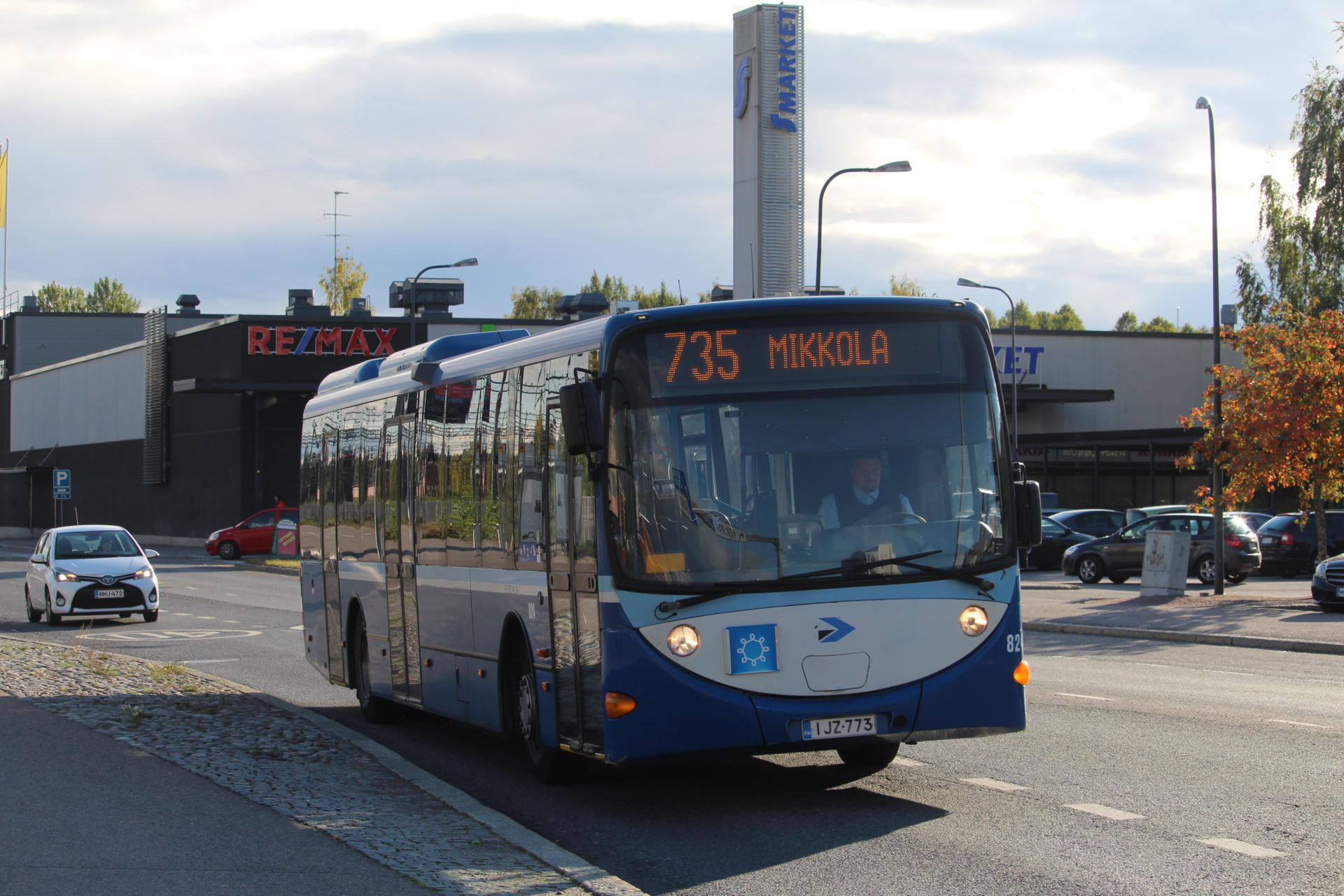 Helsingin Bussiliikenne 824