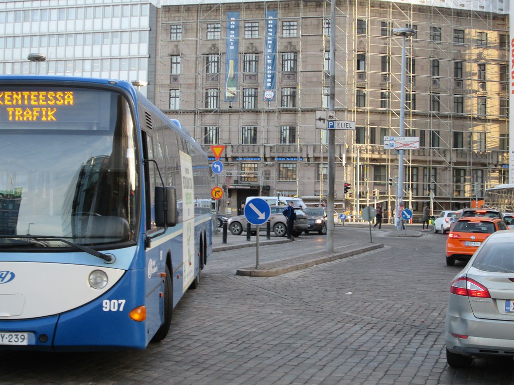 Helsingin Bussiliikenne 907