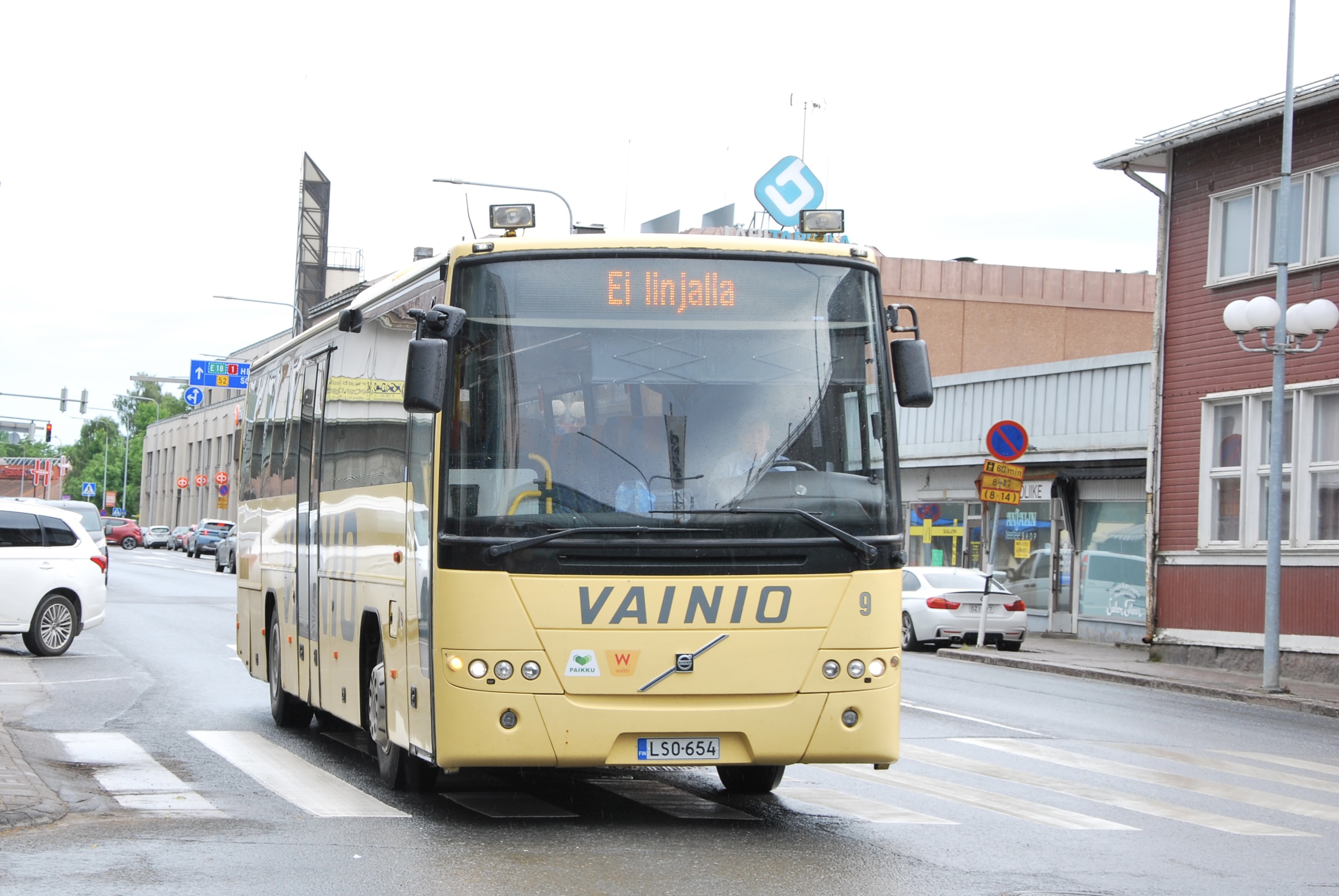J. Vainion Liikenne 8