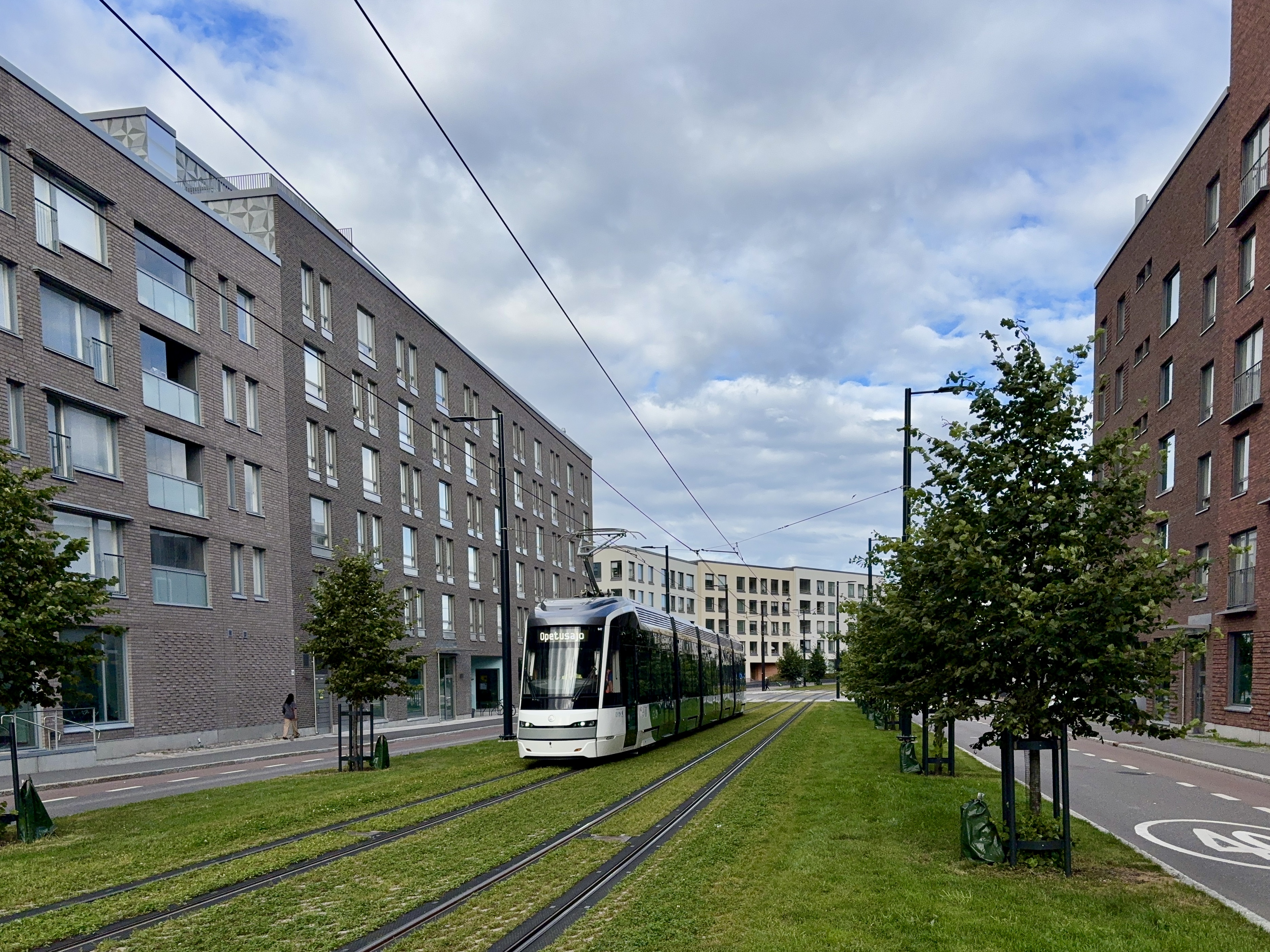 Kaupunkiliikenne 647