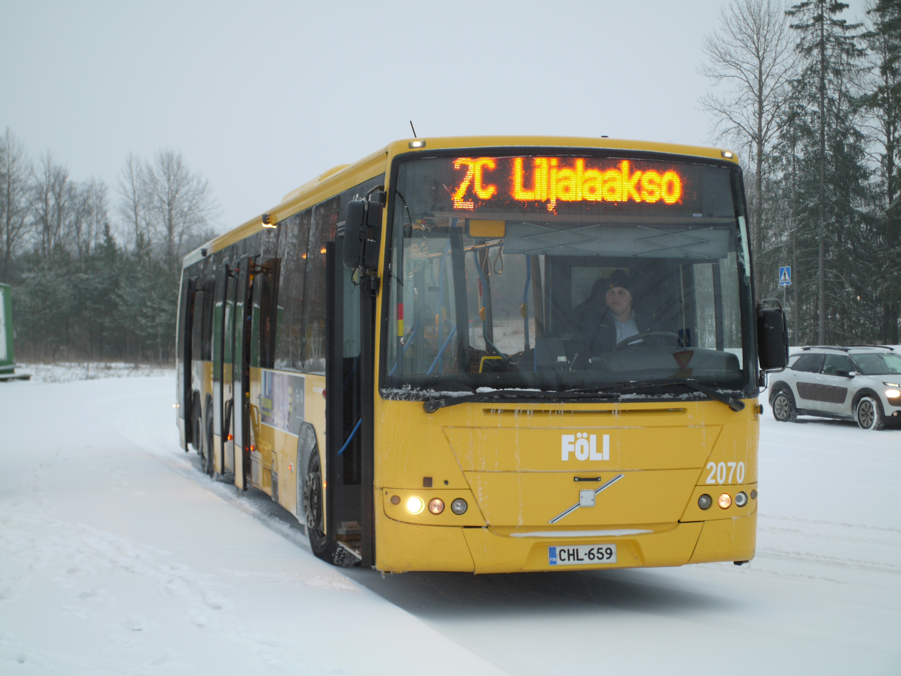 Linjaliikenne Nyholm 2070