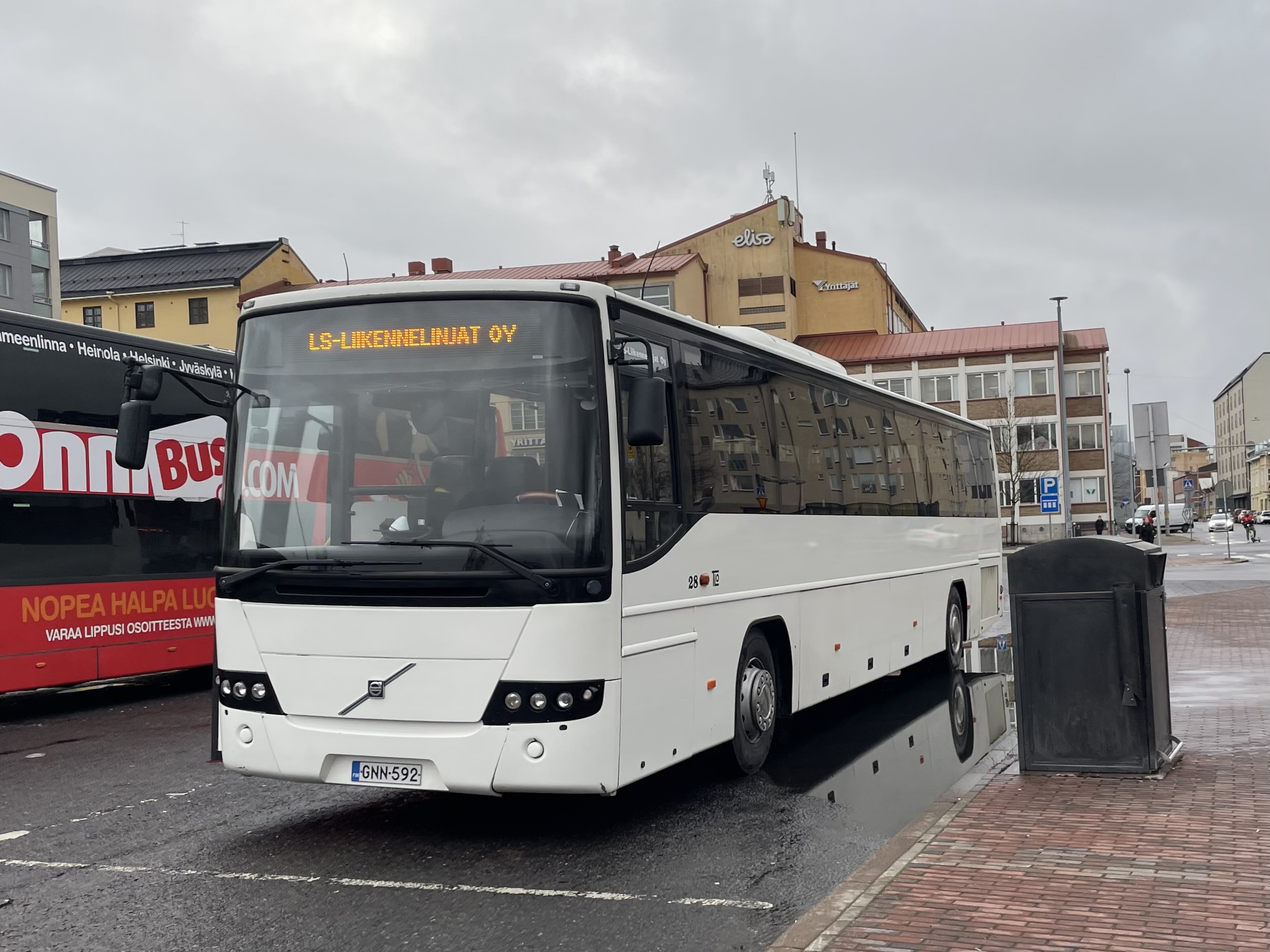 LS-Liikennelinjat 28