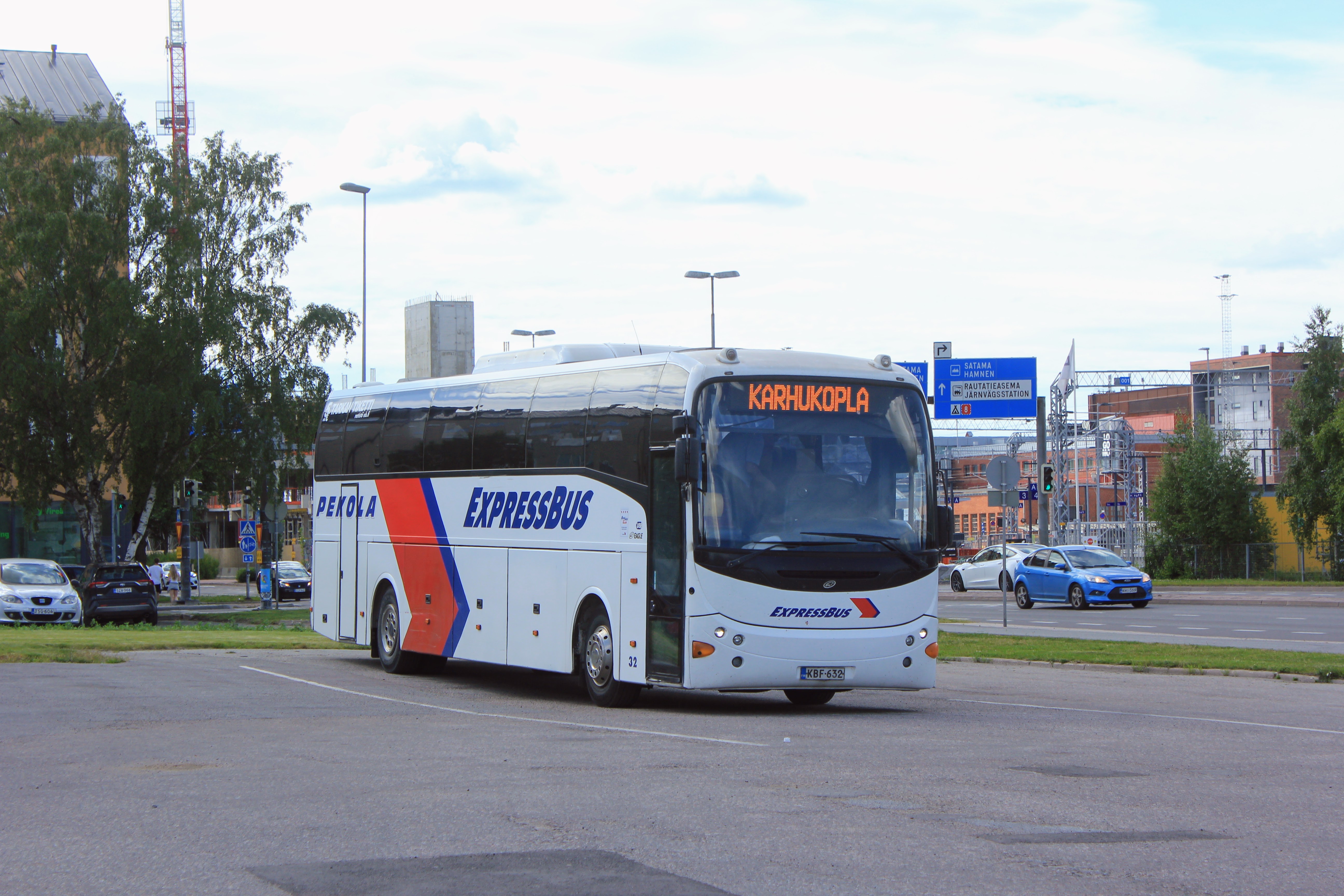 Pekolan Liikenne 32
