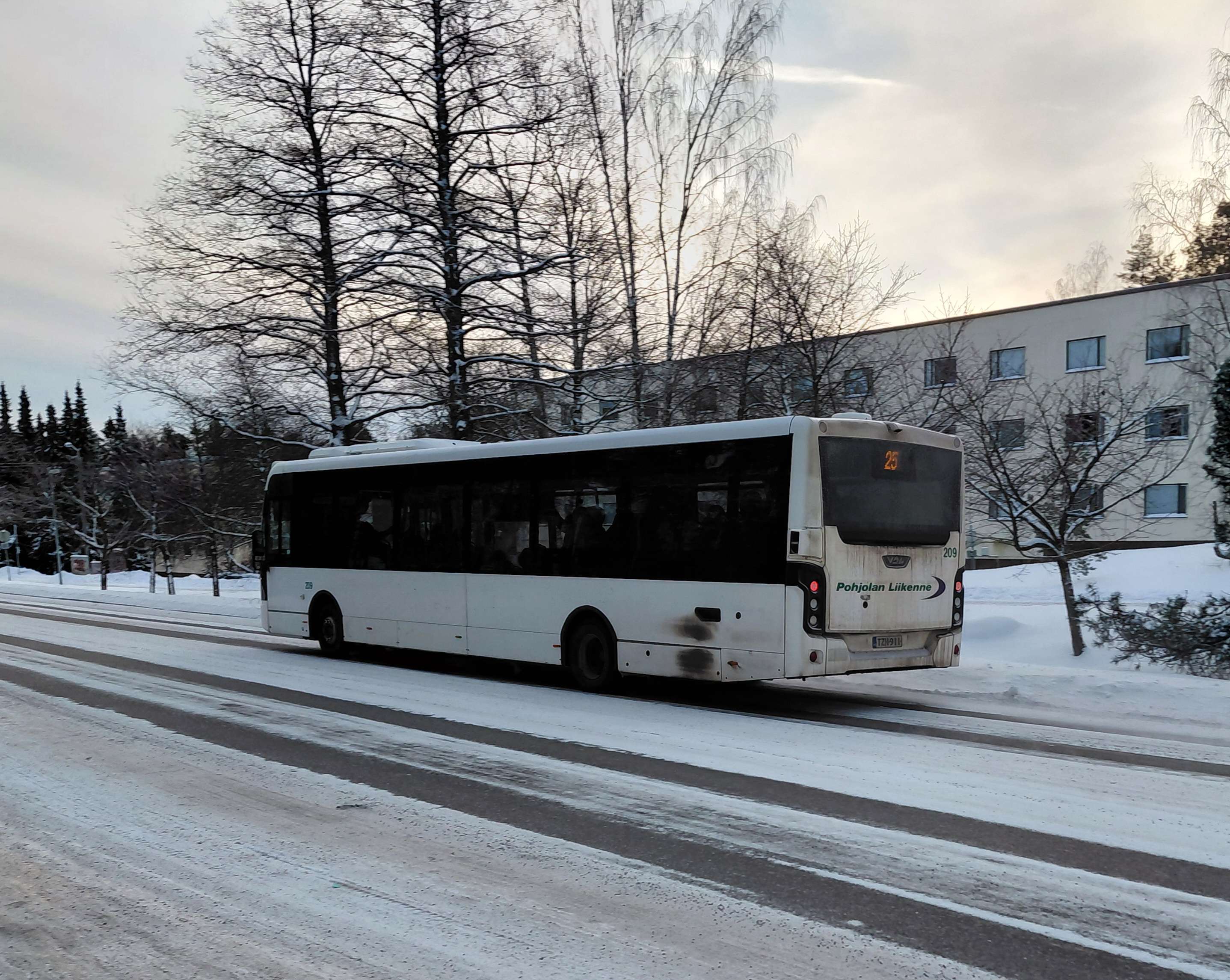 Pohjolan Liikenne 209