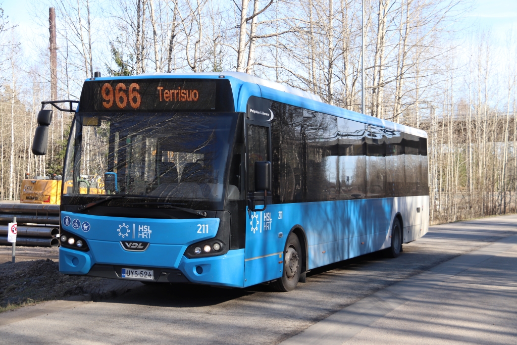 Pohjolan Liikenne 211