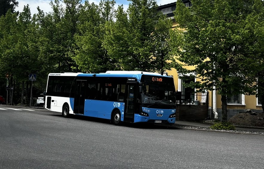 Pohjolan Liikenne 219