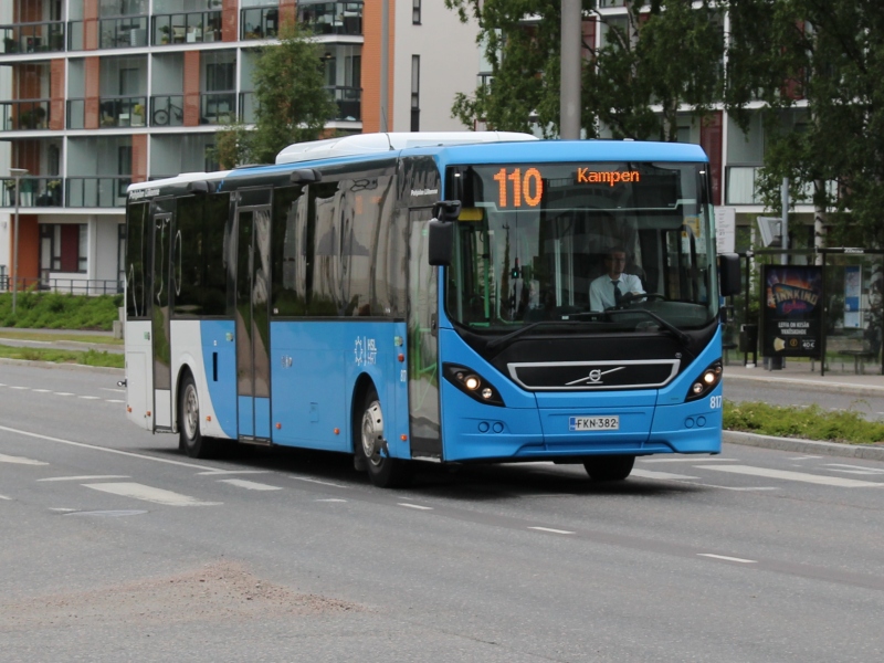 Pohjolan Liikenne 817