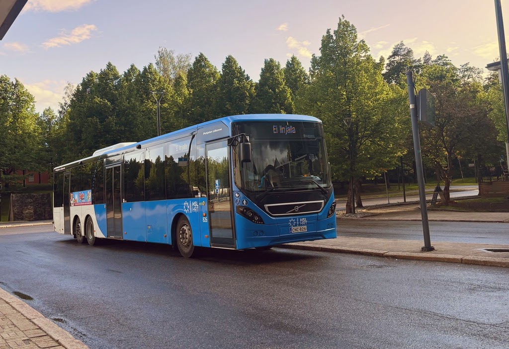 Pohjolan Liikenne 826