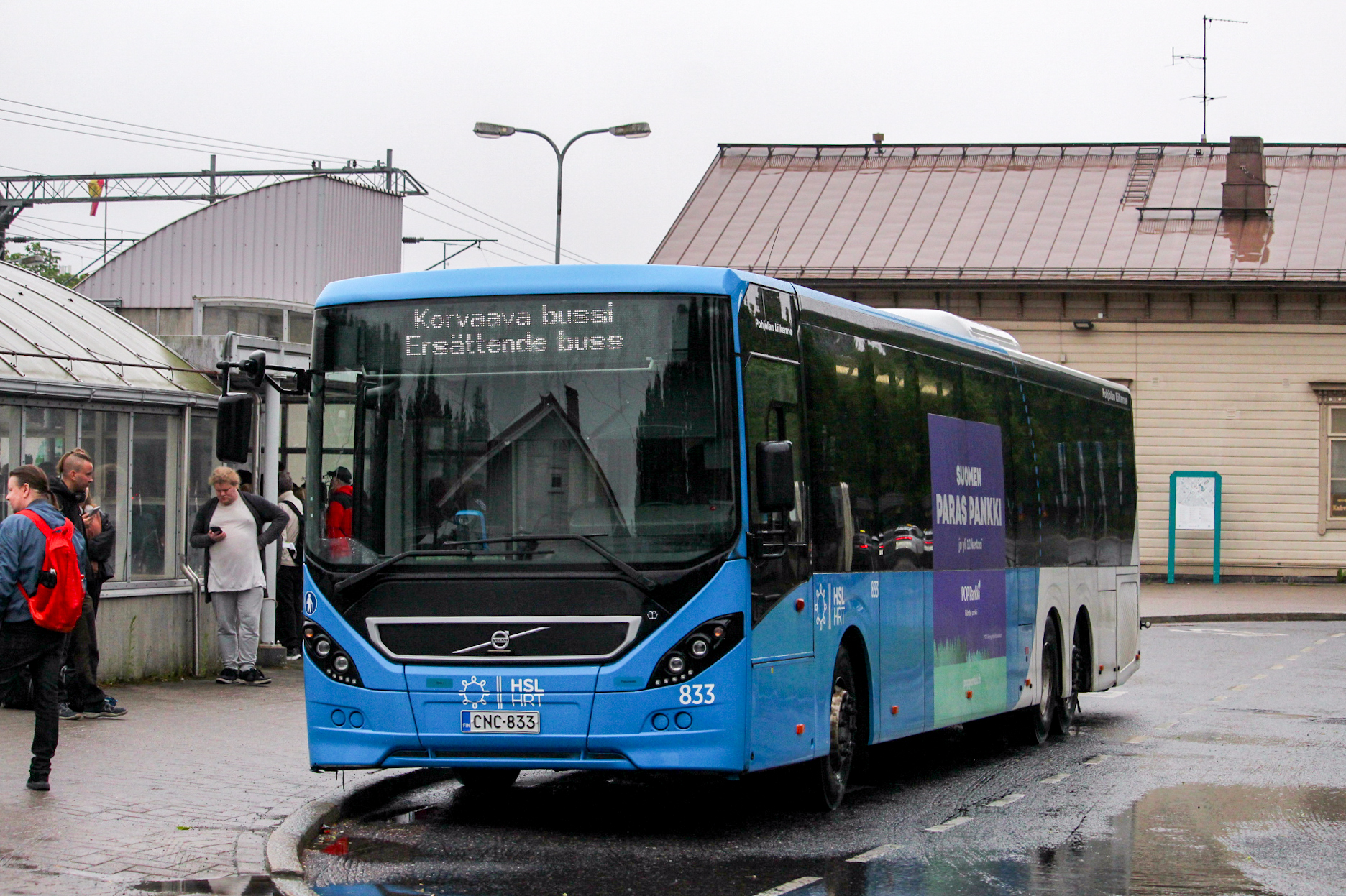 Pohjolan Liikenne 833