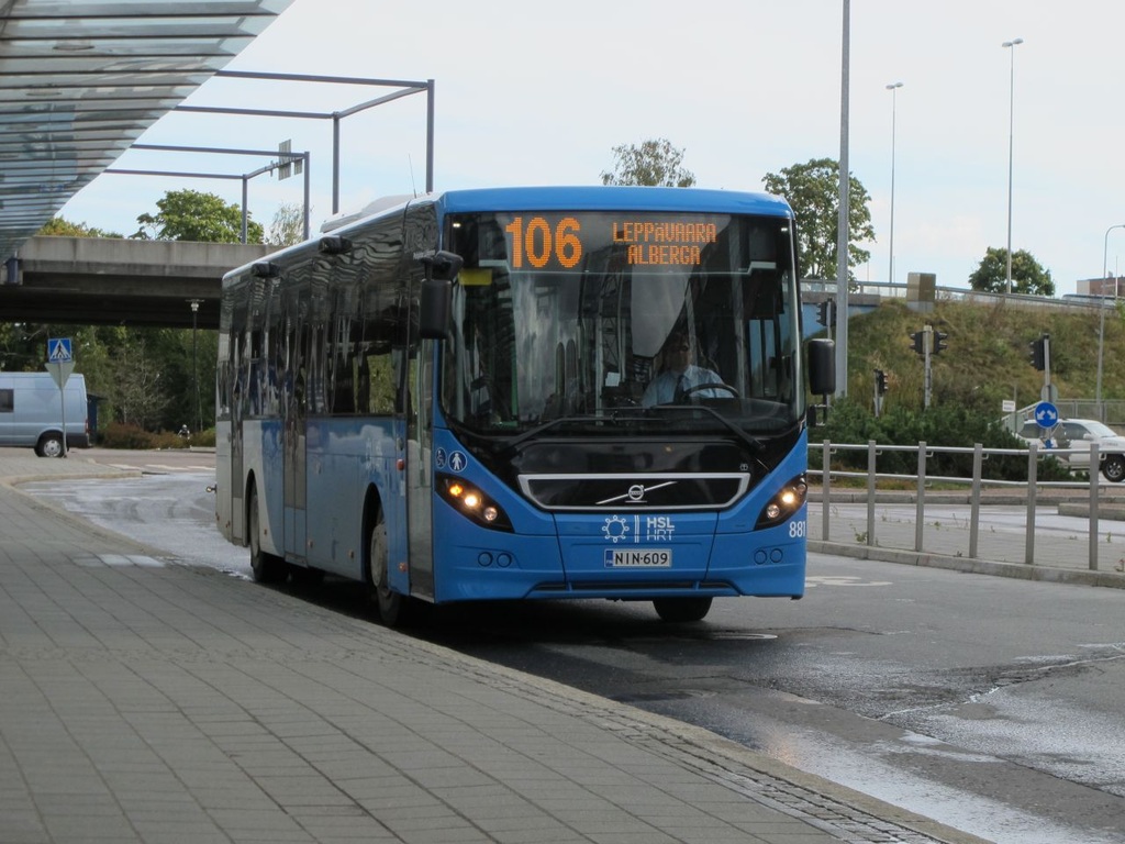 Pohjolan Liikenne 881