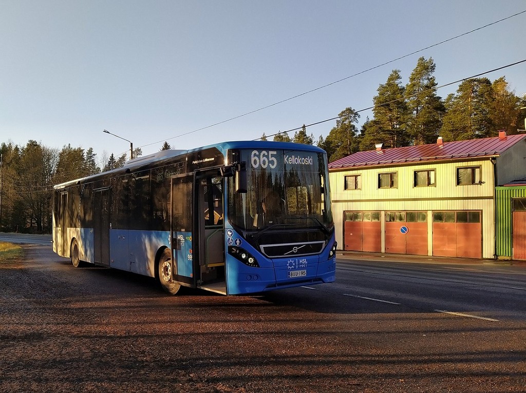 Pohjolan Liikenne 995