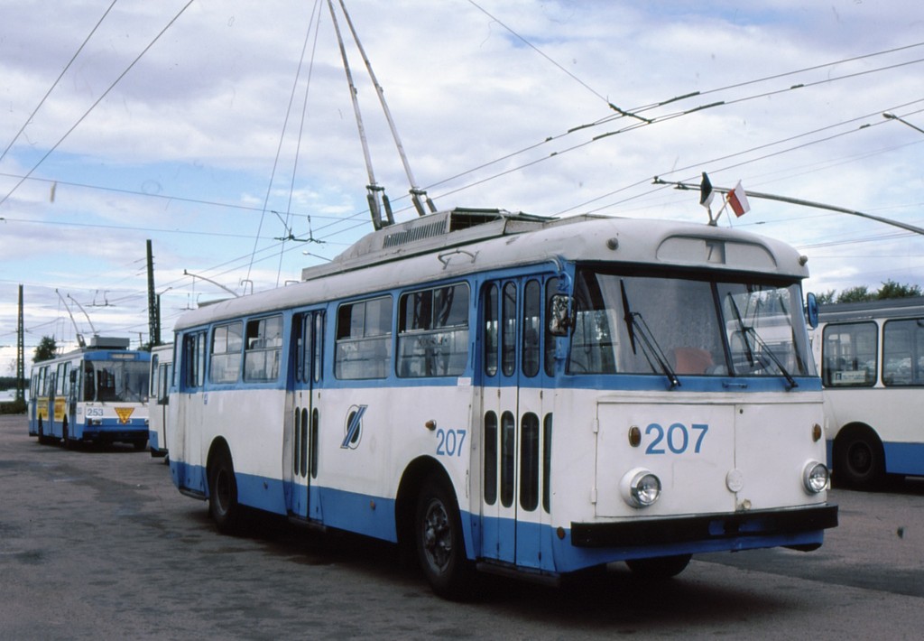 Tallinna Trammi- ja Trollibussikoondis 207