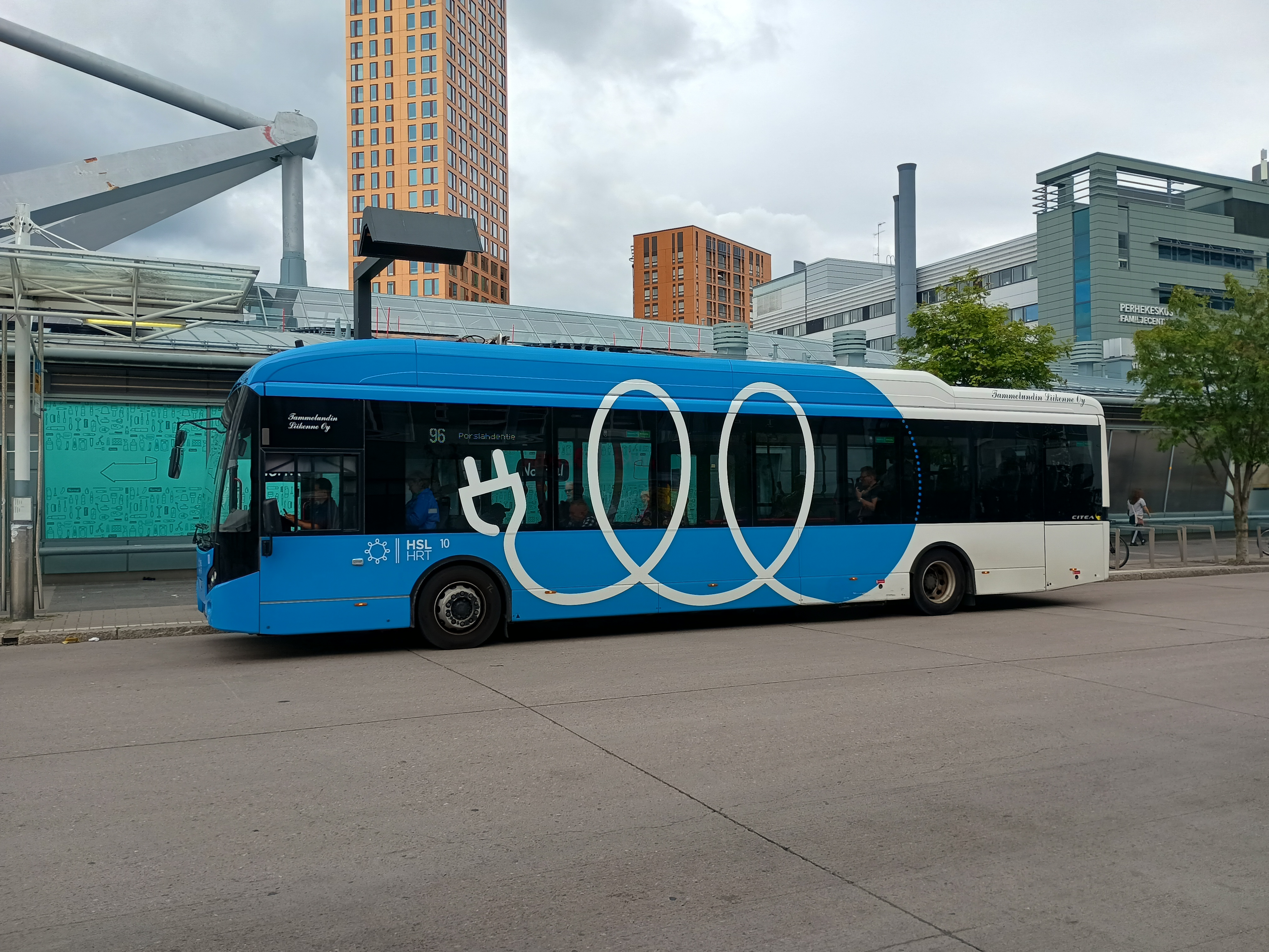 Tammelundin Liikenne 10