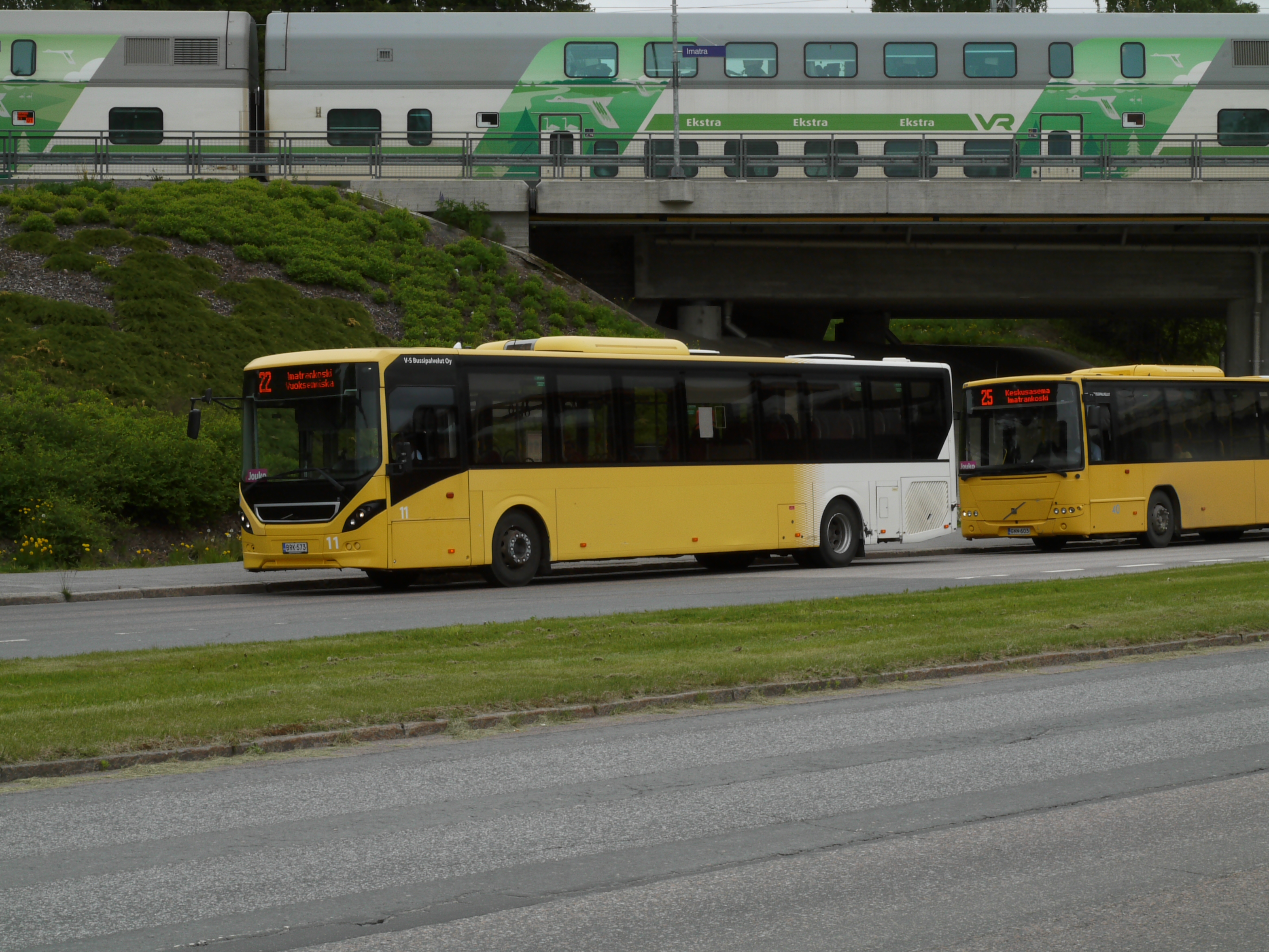 V-S Bussipalvelut 11 ja 40