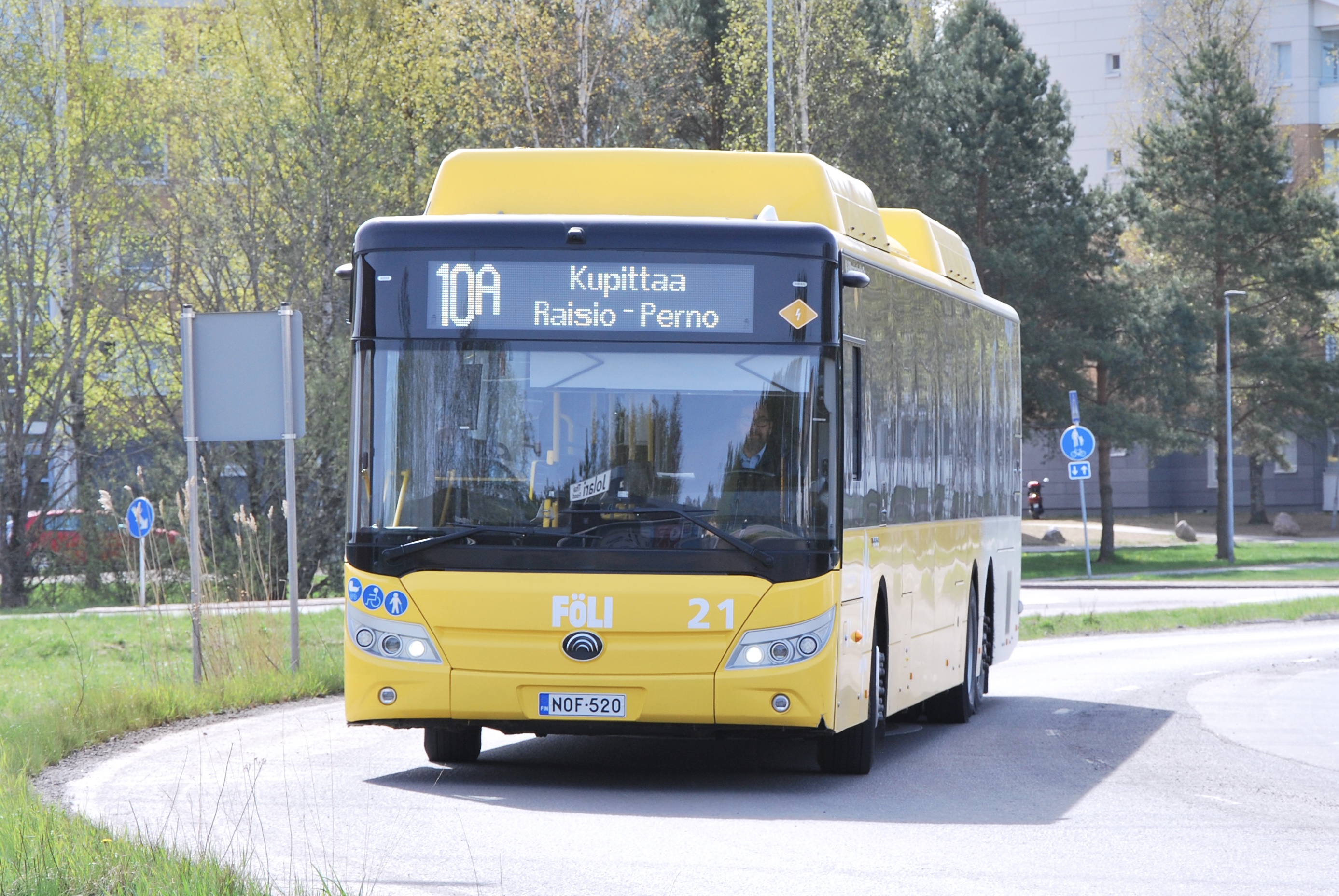 V-S Bussipalvelut 21